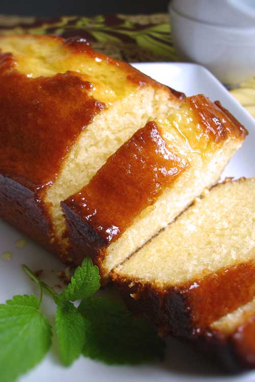 Lemon Ricotta Pound Cake | Flavorite