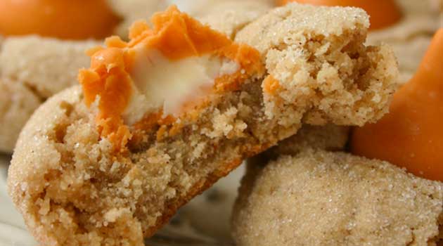 Recipe for Pumpkin Spice Kiss Blossoms - These chewy cinnamon cookies are crazy good and taste like fall. Like October and November-times.