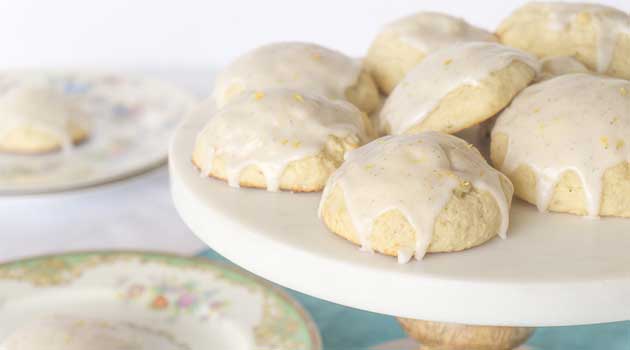 Recipe for Vanilla Bean Ricotta Cookies - A soft vanilla cookie that's perfect for Easter brunch, or any other special occasion!
