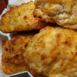 Recipe for Copycat Red Lobster Cheddar Biscuits