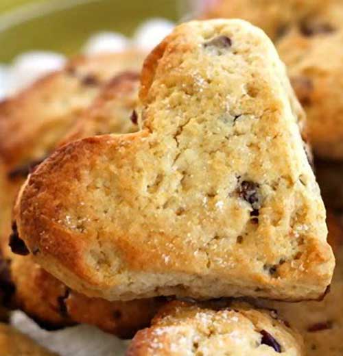 Moist scones with tangy tangerines and tart cranberries: a love-ly way to start your day!