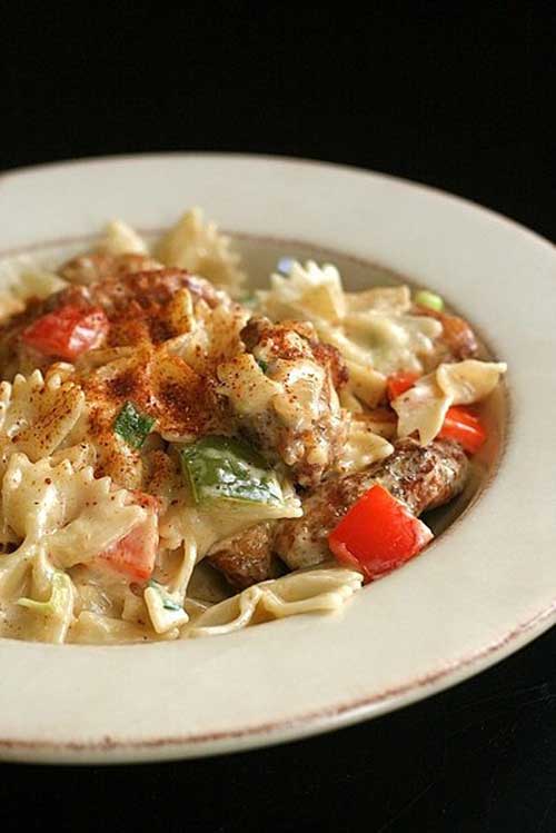 Having a craving for the Louisiana Chicken Pasta that you can get from the Cheesecake Factory? Well, with this recipe here…you can make it yourself!