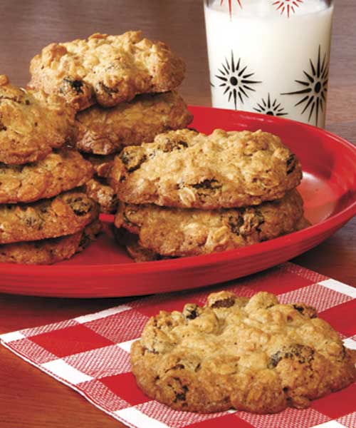 Recipe for Big and Chewy Oatmeal Raisin Cookies