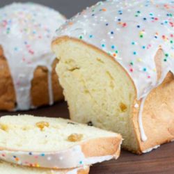 Easter Bread Recipe - A classical Eastern European sweet bread made of sweet yeast dough and raisins and served for Easter. Maybe this Easter Bread can start a new tradition in our home?
