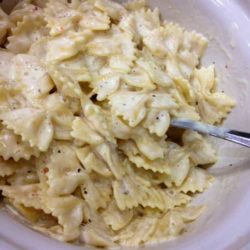 I got this Creamy Italian Noodles recipe years ago out of a magazine and kind of forgot about it until just recently.  It's nothing fancy, but very kid friendly and easy to make.  A nice side dish for an Italian meal or a quick dinner for those busy nights.