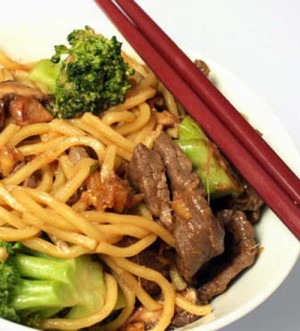 Beef and Broccoli Lo Mein Recipe - Flavorite