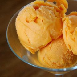 Recipe for Homemade Mango Sorbet -Anytime is a good time for sorbet. But this one is best to help you relax at the end of a day, care of the rum!