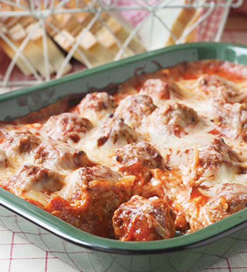 Recipe for Meatball Sub Casserole - It’s so easy to enjoy this classic sub in casserole form! Grab a fork and sink your teeth in to this delectable Meatball Sub Casserole.
