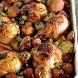 This Spanish Chicken with Chorizo and Potatoes really just involves throwing everything into the tray, no marinade, no cutting of various vegetables and no washing of a sink full of dishes!