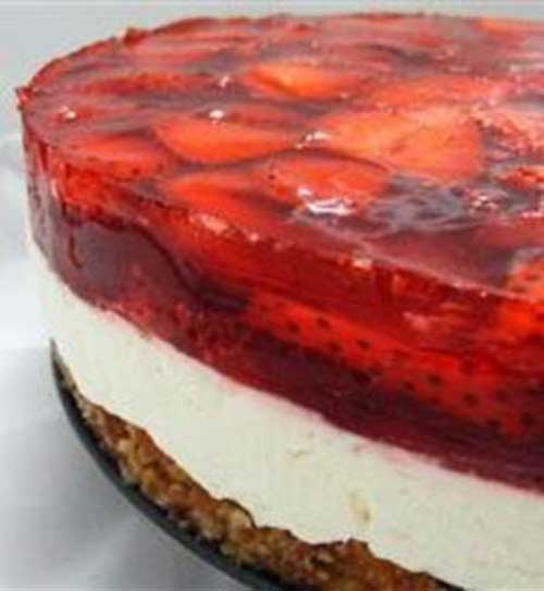 Recipe for Strawberry Pretzel Salad - This classic summer dessert features a crunchy pretzel crust, a creamy center and a fresh strawberry and JELL-O Strawberry Flavor Gelatin topping.