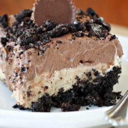 There is nothing quite like a creamy, no-bake layered dessert. Especially when those layers are chocolate and peanut butter, just like this Chocolate Peanut Butter No-Bake Dessert Recipe