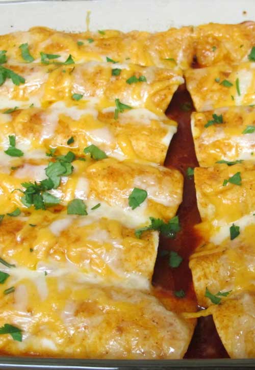 Recipe for Cheesey Chicken Enchiladas - I REALLY wanted some enchiladas last week. This recipe was so easy, I may just not go out for Tex-Mex ever again!