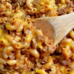You can never have too many quick and easy recipes. This Crazy Good Chili Mac may just be my favorite one ever!