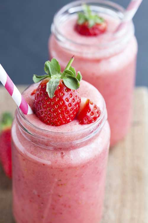 Recipe for Strawberry Smoothie - A super simple smoothe is what we all want. The fact that it packs this much goodness into it, well that's just a bonus, and makes it even better!