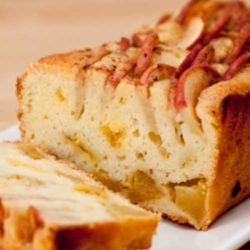 Recipe for Apple Pudding Cake - I love this cake. It's soft, moist, and almost pudding-like. Plus it is loaded with tons of apple flavor. YUM!