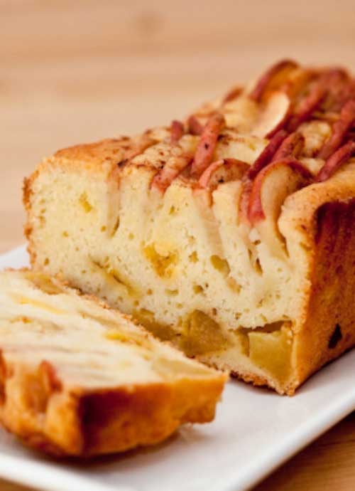 Recipe for Apple Pudding Cake - I love this cake. It's soft, moist, and almost pudding-like. Plus it is loaded with tons of apple flavor. YUM!
