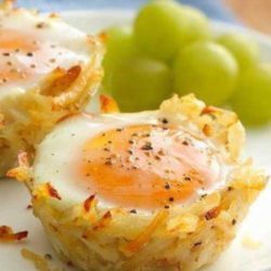 Recipe for Egg Topped Hash Brown Nests - Try this new delicious take on breakfast – kids and adults alike will love this way to eat their eggs and potatoes!