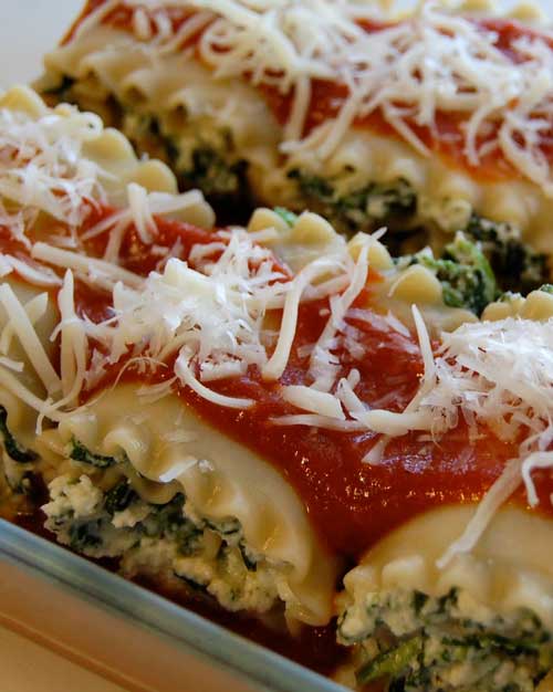 Recipe for Spinach Lasagna Rolls - If you are wanting lasagna without all of the work, this recipe is for you. So quick and easy that you can enjoy it any night of the week.