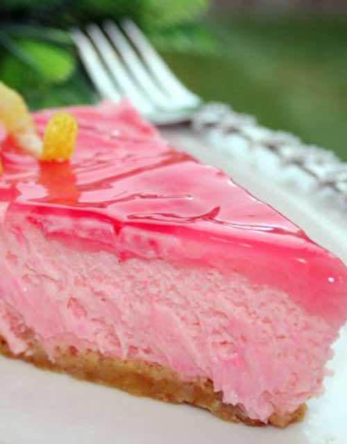 It only takes a few minutes to put together this Pink Lemonade Cheesecake, and it is so refreshing! Cheesecake Extraordinaire!