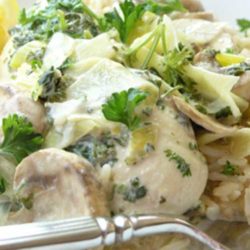 Recipe for Chicken Stroganoff - I love mushroom sauces, so this dish was a MUST try. I also loved that it used one pan, and was ready in under 20 minutes!