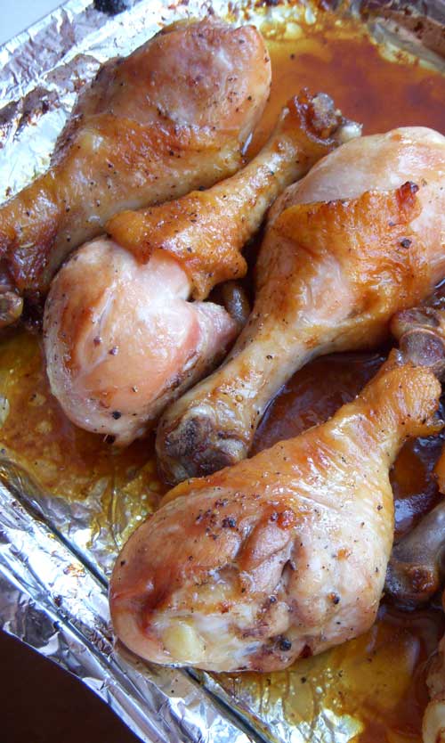 Recipe for Baked Chicken Drumsticks - These drumsticks are delightfully flavorful and I love that sauce...SO good!
