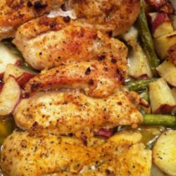 The classic combination of lemon and garlic proves it's a winner yet again in this simple but elegant baked Lemon and Garlic Chicken with Roasted Potatoes and Green Beans recipe.