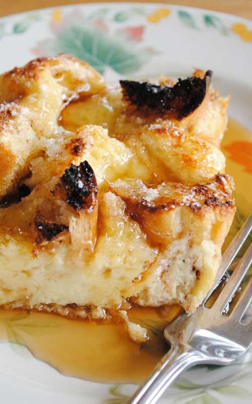 Recipe for Creme Brulee French Toast Casserole - It makes for a fantastic breakfast or brunch treat, especially because all the prep work is done the night before and you just have to pop it in the oven in the morning.