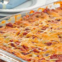 Recipe for Mexican Ground Beef Casserole - This is a delicious Mexican Casserole recipe with only 6.5 weight watcher points per LARGE serving! YUM
