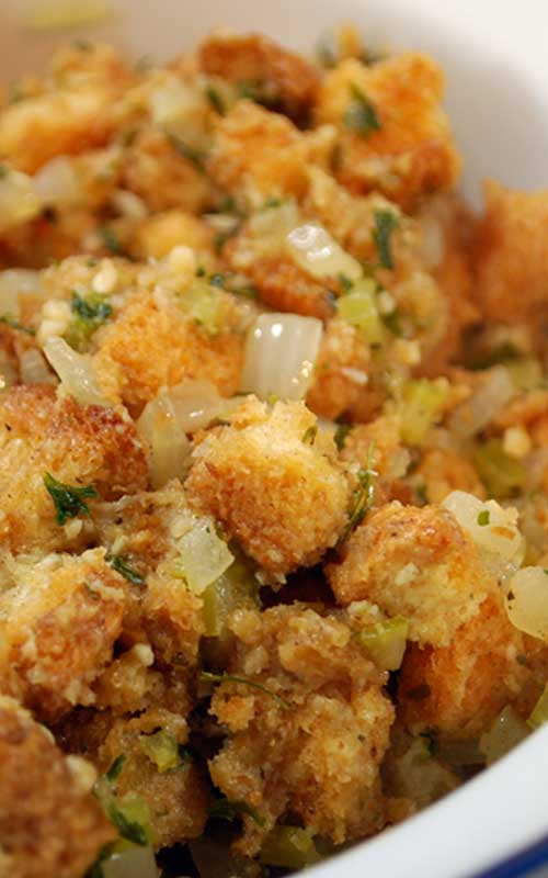 Recipe for Copycat Stove Top Stuffing Mix - I love homemade stuffing but sometimes I crave the kind that comes in a box. This recipe is like getting the best of both worlds.
