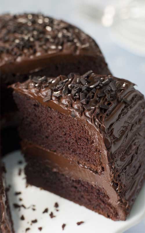The perfect recipe for an old-fashioned chocolate buttermilk cake that is so moist that your guests will think it came from a bakery!