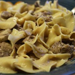 Recipe for Easy & Delicious Beef Stroganoff - This 30-minute easy beef stroganoff recipe is comfort food at its best!