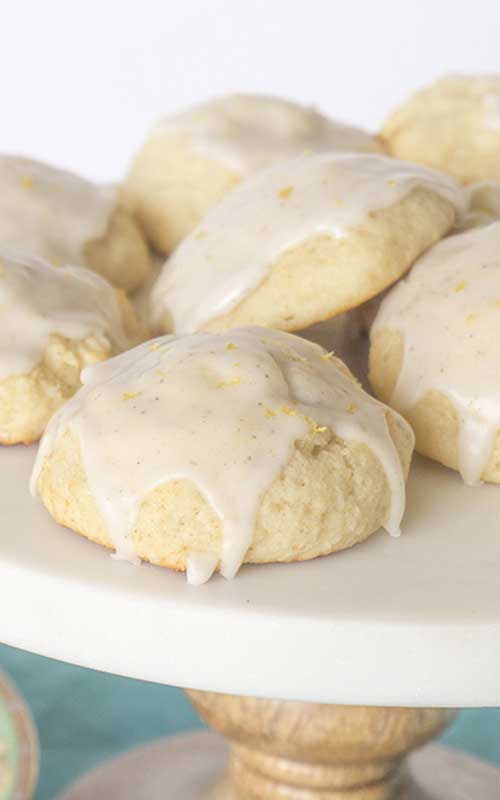 Recipe for Vanilla Bean Ricotta Cookies - A soft vanilla cookie that's perfect for Easter brunch, or any other special occasion!