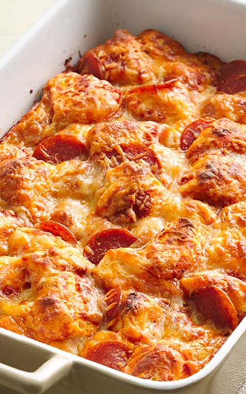 Recipe for Easy Pizza Bake - You won't believe how quickly this pan pizza goes together! And if there's ever a meal that everyone in the family can agree upon, it's pizza.