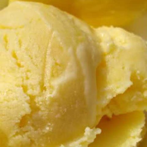 Recipe for Homemade Pineapple Ice Cream - Are you dreaming of tropical, pineapple ice cream as a cool treat in the heat of summer? Then we have you covered!