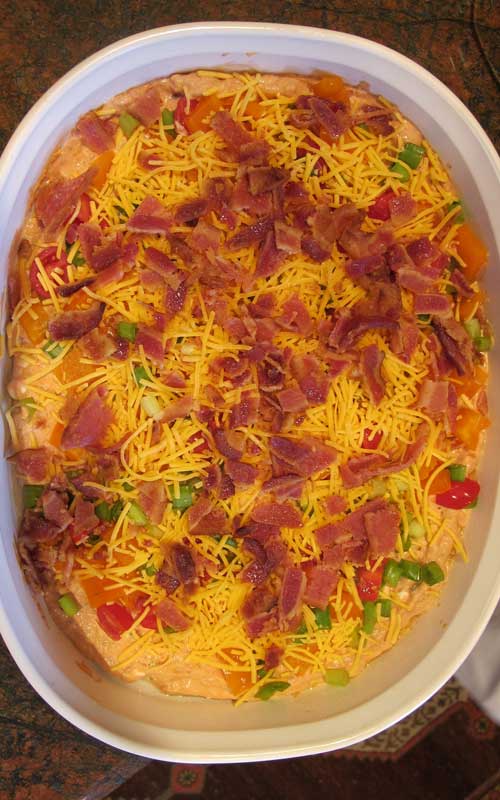 Recipe for Bacon Cheddar Party Dip - Both children and adults enjoy this dip. It's so quick and easy to prepare. Perfect for special occasions like birthdays an parties, or any time you are wanting bacon and cheese!