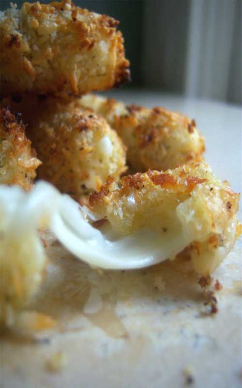 Recipe for Melty Mozzarella Sticks - These mozzarella sticks make awesome appetizers. Simple. Quick. Delicious.