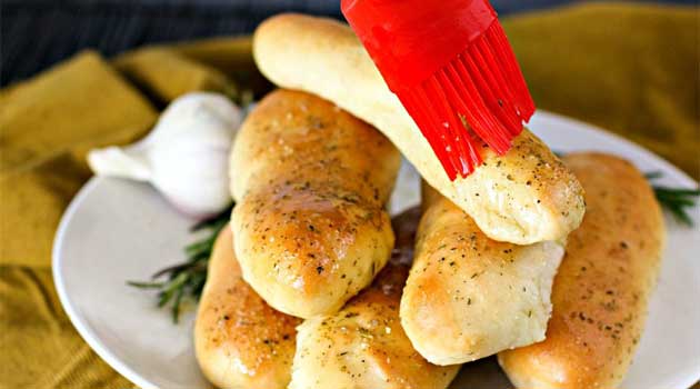 Garlic Butter Breadsticks Recipe Flavorite 7888