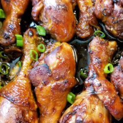 Recipe for Sweet and Sticky Chicken Drumsticks - Crispy on the outside, tender and moist on the inside. These sweet and sticky chicken drumsticks were delicious and ready to be devoured in under an hour.