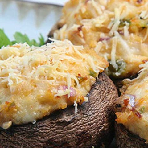 When you combine mushrooms with crab, jalapenos, and cheese, you really get a winning appetizer, these Spicy Crab Stuffed Mushrooms!